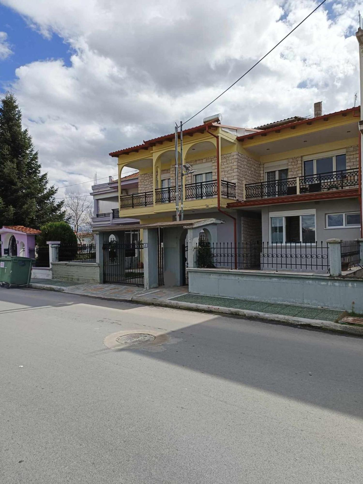 Polys Apartment And Paraskevi Studio With View Ptolemaida Exterior foto